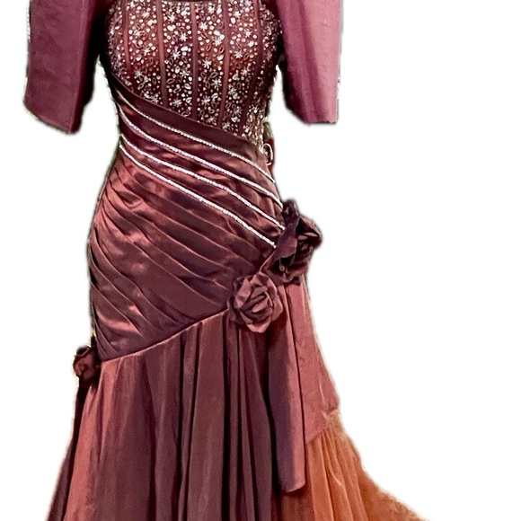 Rust brown Filipiniana gown - Size 6 - Picture 6 of 6